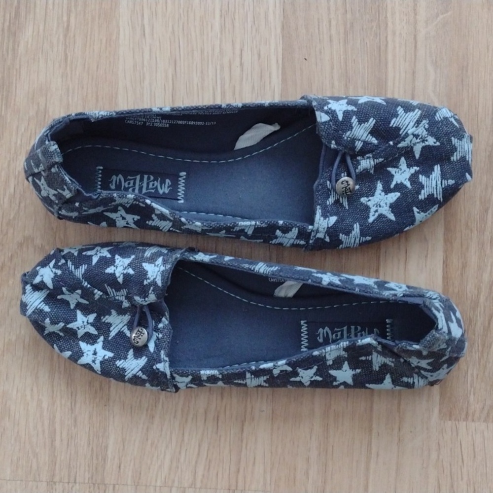 Mad Love Denim Blue Star Canvas Loafers NWOT size 8